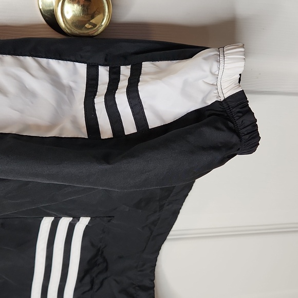 Mens Vintage Adidas windbreaker zippered pocket black white large - Picture 4 of 9